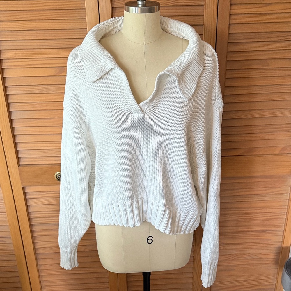 Quince White V-Neck Women's Sweater